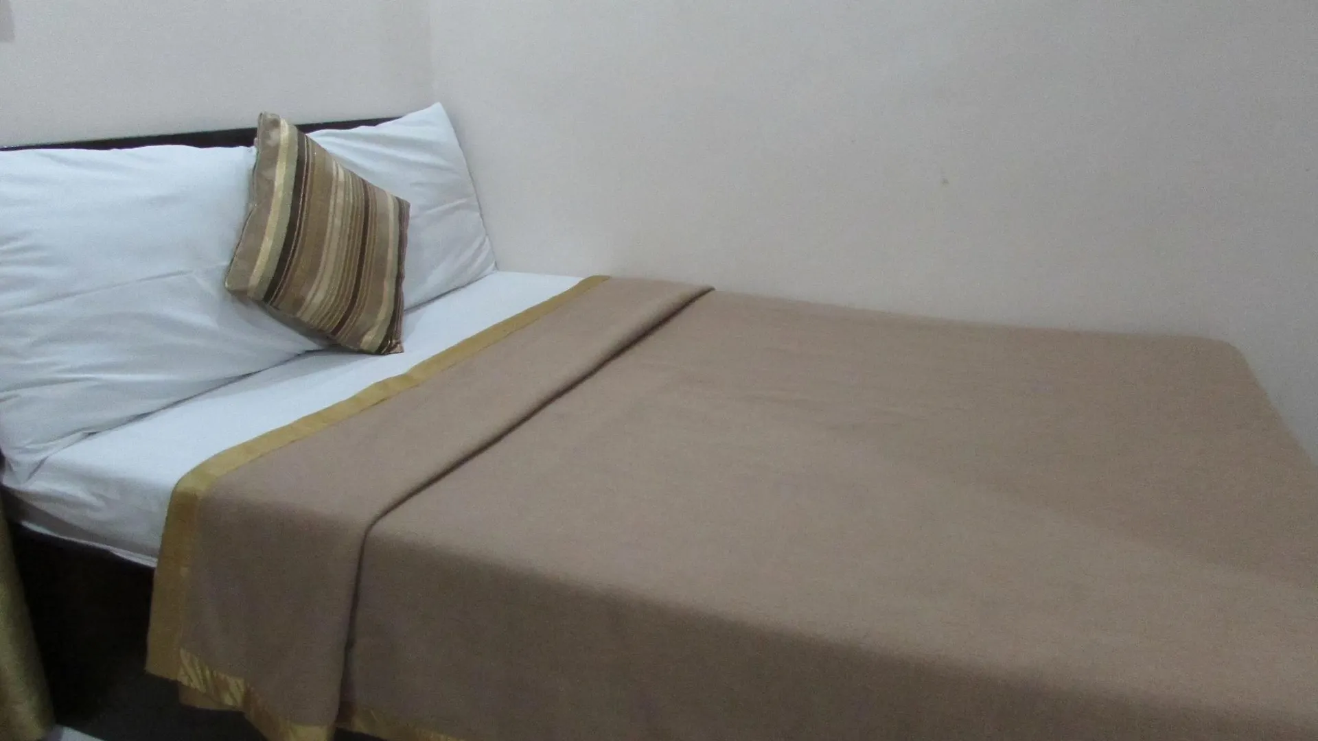Oyster Plaza Hotel Paranaque City