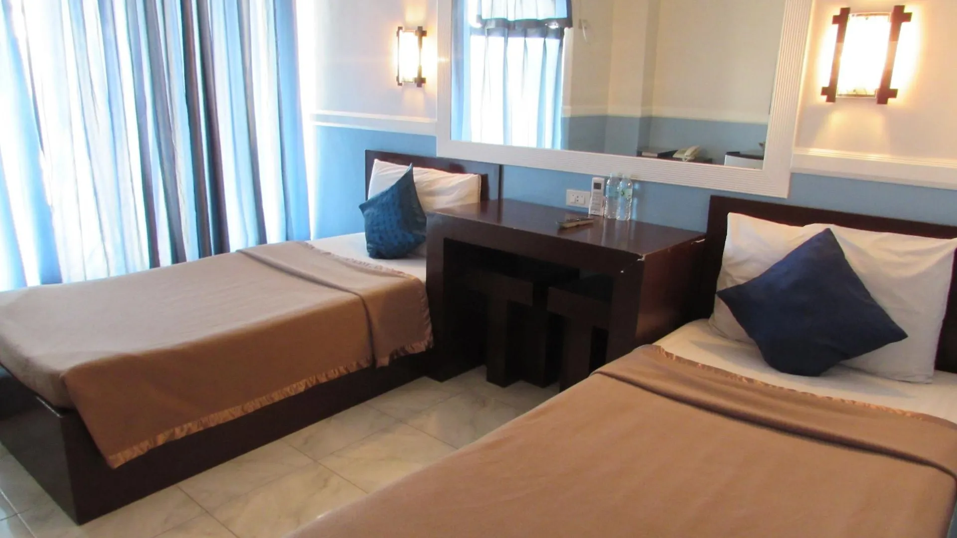 Oyster Plaza Hotel Paranaque City Philippines