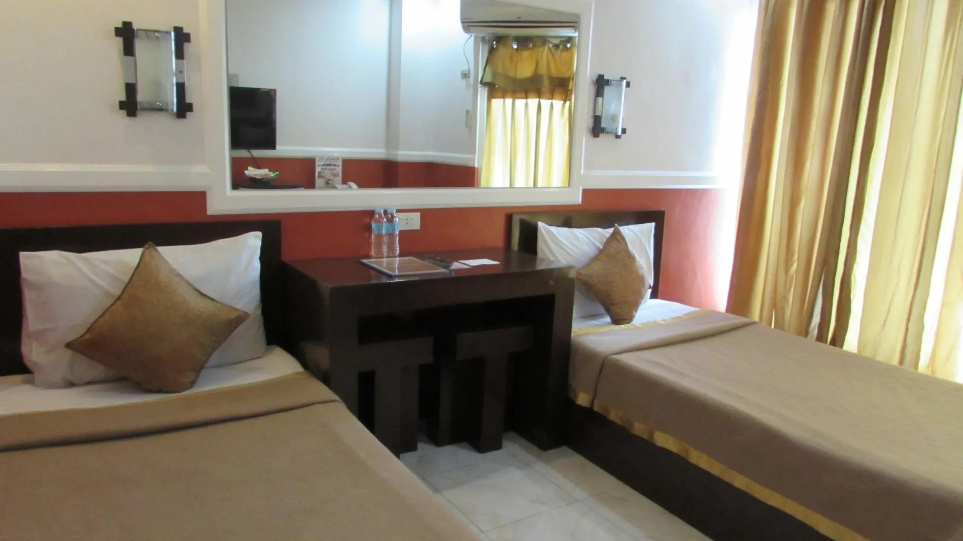 Oyster Plaza Hotel Paranaque City