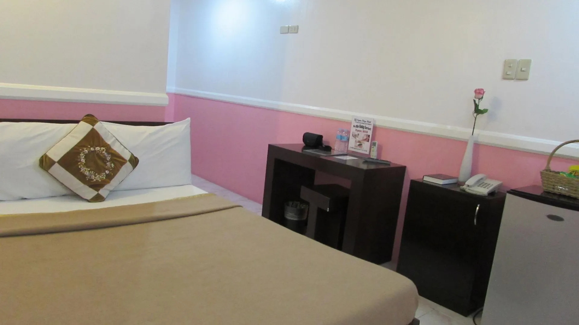 Oyster Plaza Hotel Paranaque City