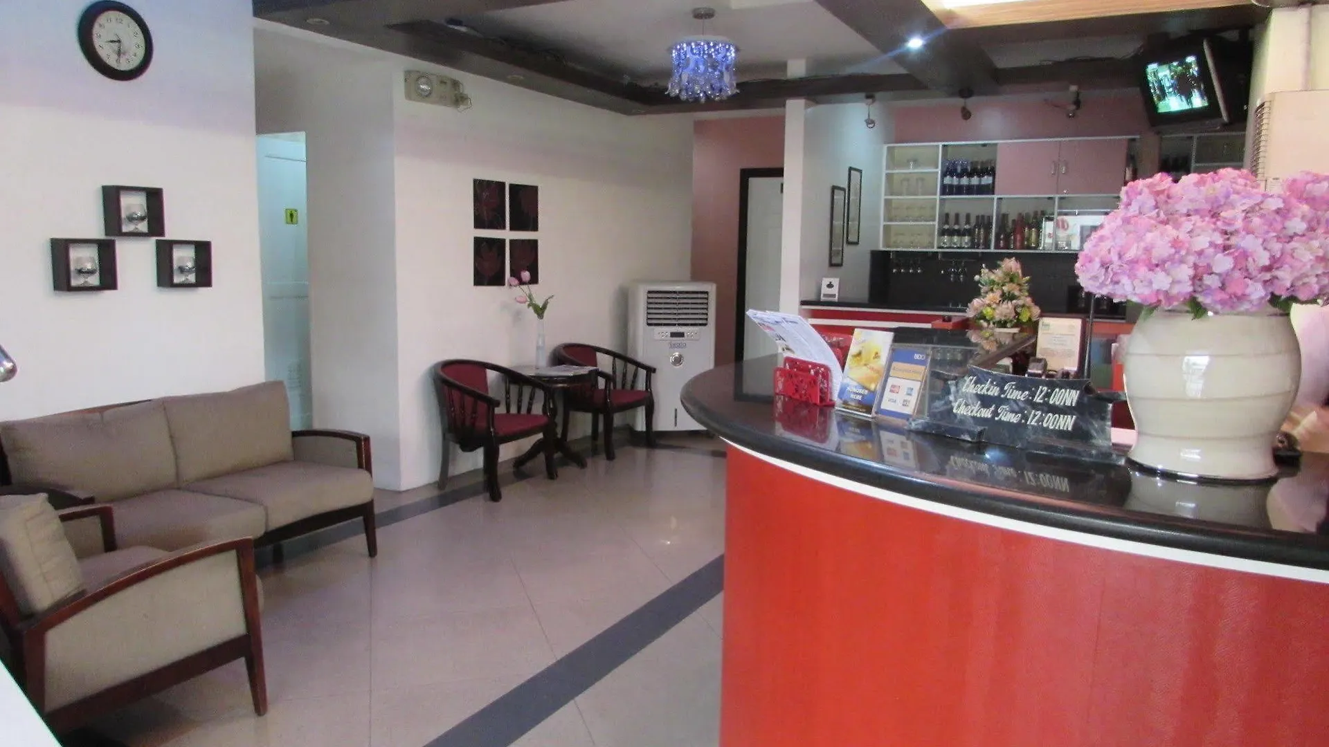 Oyster Plaza Hotel Paranaque City