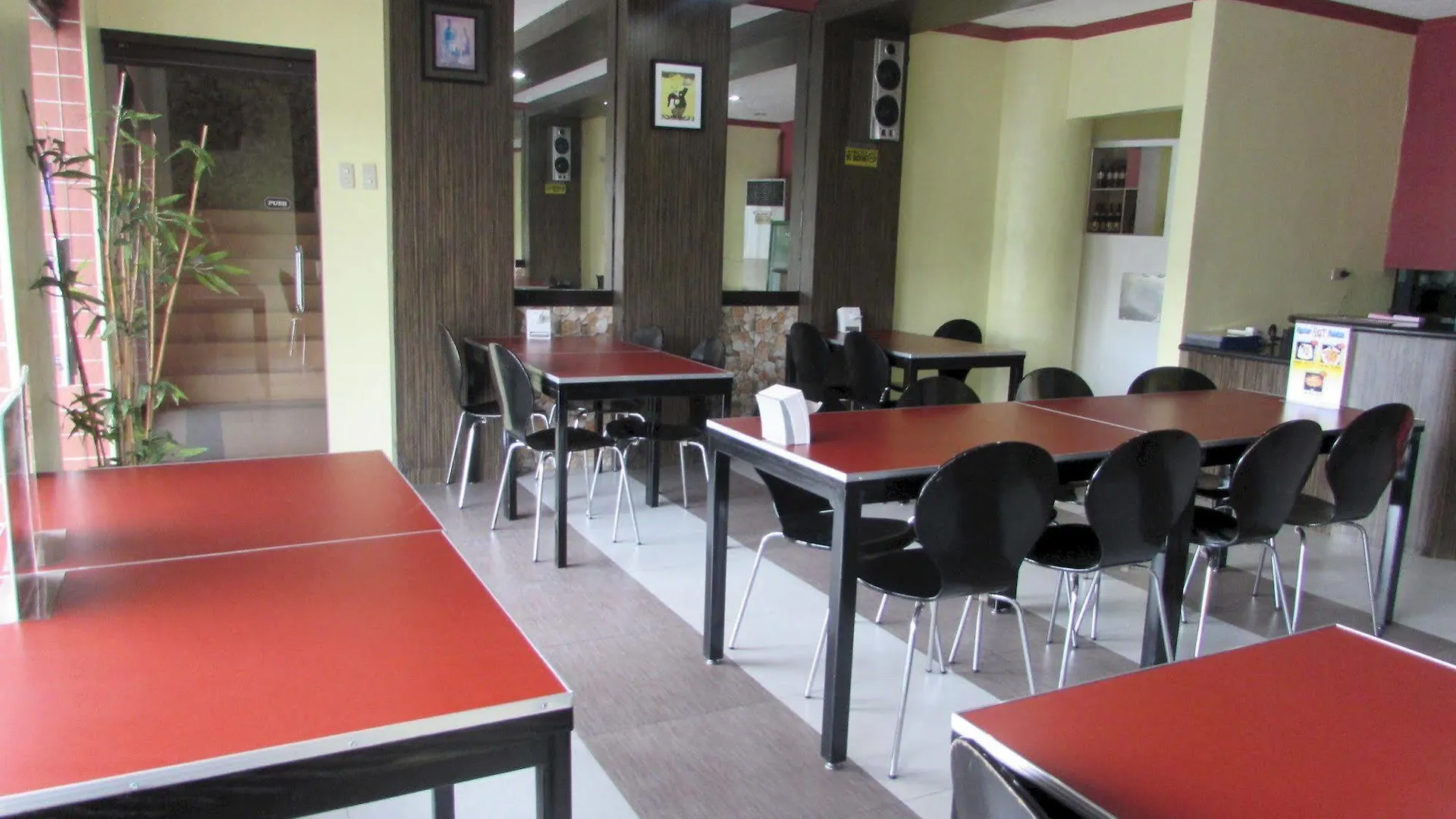 Oyster Plaza Hotel Paranaque City